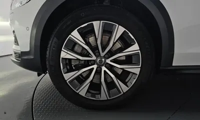 Volvo V90 2021, 43263 км, за 24377.55 USD
