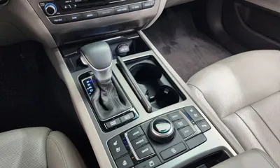 Hyundai Genesis 2016, 138753 км, за 8198.77 USD - фото 9