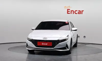 Hyundai Avante 2023, 116556 км, за 8861.76 USD