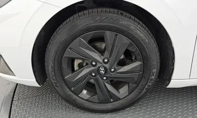 Hyundai Avante 2023, 116556 км, за 8861.76 USD