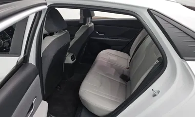 Hyundai Avante 2023, 116556 км, за 8861.76 USD - фото 11