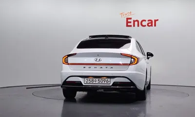 Hyundai Sonata 2020, 121910 км, за 8791.65 USD