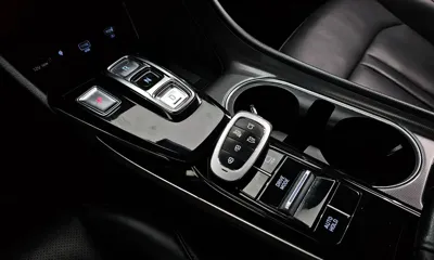 Hyundai Sonata 2020, 121910 км, за 8791.65 USD - фото 9