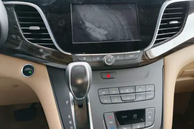 Buick GL8 2017, 171000 км, за 16131 USD - фото 20