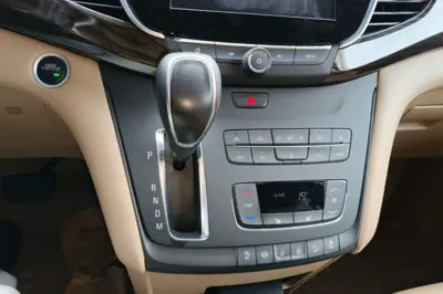 Buick GL8 2017, 171000 км, за 16131 USD - фото 21
