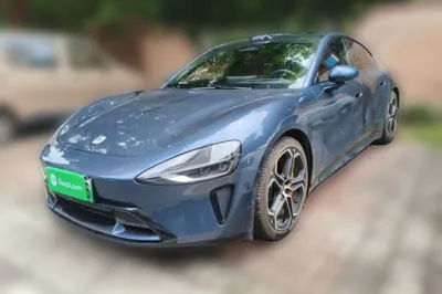Xiaomi Auto SU7 · 2024 год