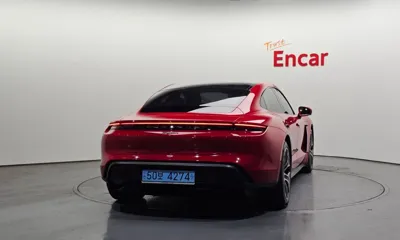 Porsche Taycan 2023, 22409 км, за 70237.63 USD