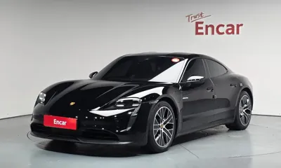 Porsche Taycan · 2022 год