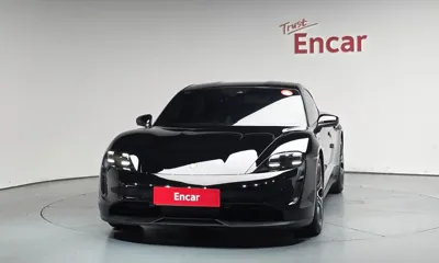 Porsche Taycan 2022, 38151 км, за 57654.75 USD