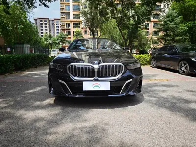 BMW 5 Series 2025, 35000 км, за 35019.92 USD