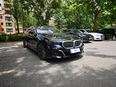 BMW 5 Series 2025, 35000 км, за 35019.92 USD