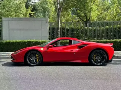 Ferrari F8 2021, 19000 км, за 382276.28 USD