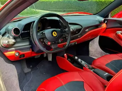 Ferrari F8 2021, 19000 км, за 382276.28 USD