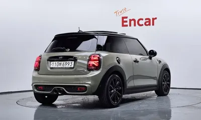 MINI Cooper 2019, 103155 км, за 8923.86 USD