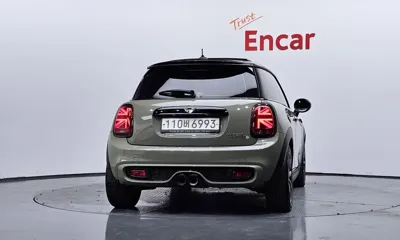MINI Cooper 2019, 103155 км, за 8923.86 USD