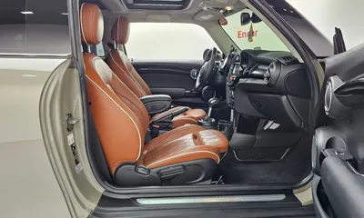MINI Cooper 2019, 103155 км, за 8923.86 USD - фото 26