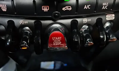 MINI Cooper 2019, 103155 км, за 8923.86 USD - фото 28