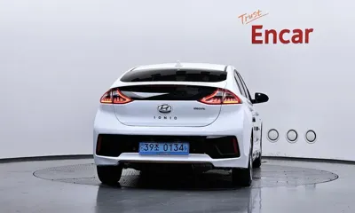 Hyundai Ioniq 2019, 130662 км, за 8861.76 USD