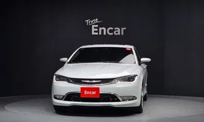Chrysler 200 2015, 115448 км, за 2578 USD