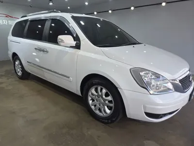 Kia Canival 2014, 207000 км, за 3120.33 USD
