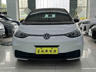 Volkswagen ID.3 2025, 6000 км, за 14243.4 USD
