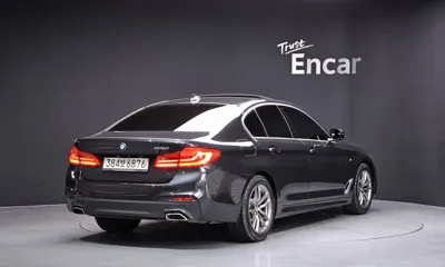 BMW 5-Series 2020, 85113 км, за 17641.23 USD