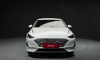 Hyundai Sonata 2022, 120870 км, за 10973.04 USD