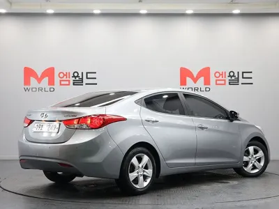 Hyundai Avante 2011, 119284 км, за 2537.08 USD