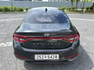 Hyundai Grandeur 2019, 129809 км, за 8861.76 USD