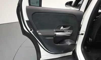 Mercedes-Benz GLA-Class 2022, 14293 км, за 23093.96 USD - фото 25