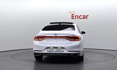 Hyundai Grandeur 2019, 83079 км, за 12685.83 USD