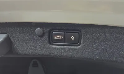 Hyundai Grandeur 2019, 83079 км, за 12685.83 USD - фото 20