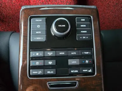 Hyundai Equus 2013, 268530 км, за 3832.18 USD - фото 9
