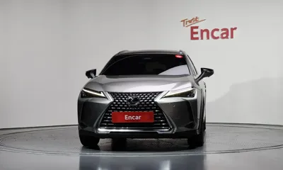 Lexus UX 2025, 12824 км, за 29120.54 USD