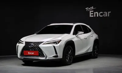 Lexus UX · 2020 год