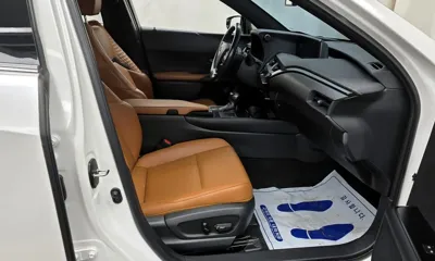 Lexus UX 2020, 119557 км, за 15659.07 USD - фото 11