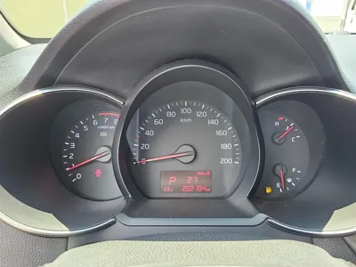 Kia Morning 2016, 202184 км, за 2578 USD - фото 8
