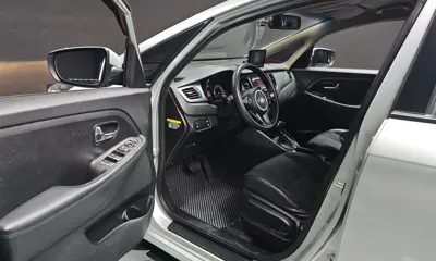 Kia Carens 2014, 128761 км, за 4104.24 USD - фото 10