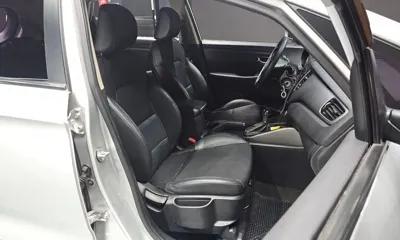 Kia Carens 2014, 128761 км, за 4104.24 USD - фото 26