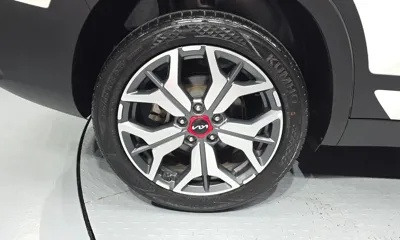 Kia Seltos 2023, 27768 км, за 13062.89 USD
