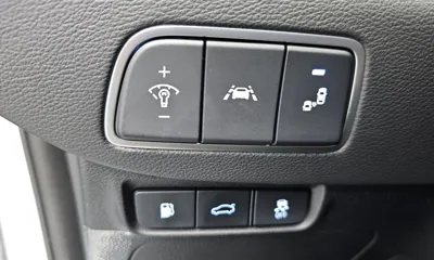 Hyundai Grandeur 2019, 37795 км, за 11063.35 USD - фото 32