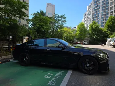 BMW M5 2016, 114000 км, за 25742.69 USD