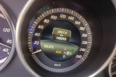 Mercedes-Benz E-Class 2015, 140200 км, за 11610 USD - фото 12