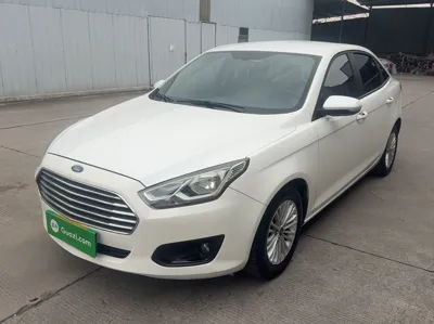 Ford Escort · 2015 год