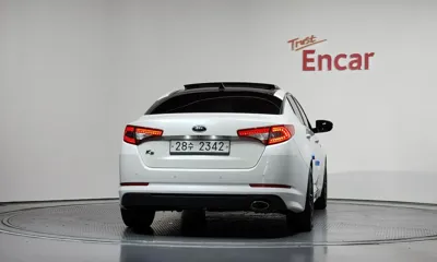 Kia K5 2011, 184458 км, за 3120.33 USD