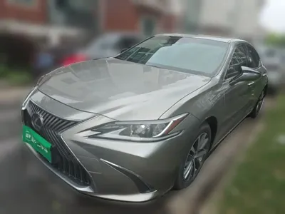 Lexus ES 2019, 110200 км, за 25073.09 USD
