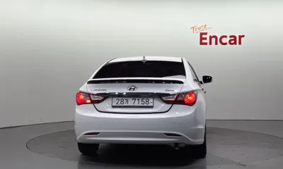 Hyundai Sonata 2012, 164262 км, за 3237.53 USD