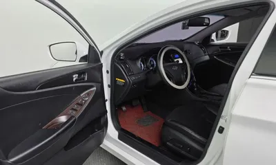 Hyundai Sonata 2012, 164262 км, за 3237.53 USD - фото 11