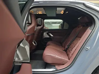 BMW i7 2023, 49000 км, за 62653.29 USD - фото 8