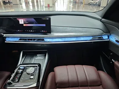 BMW i7 2023, 49000 км, за 62653.29 USD - фото 15